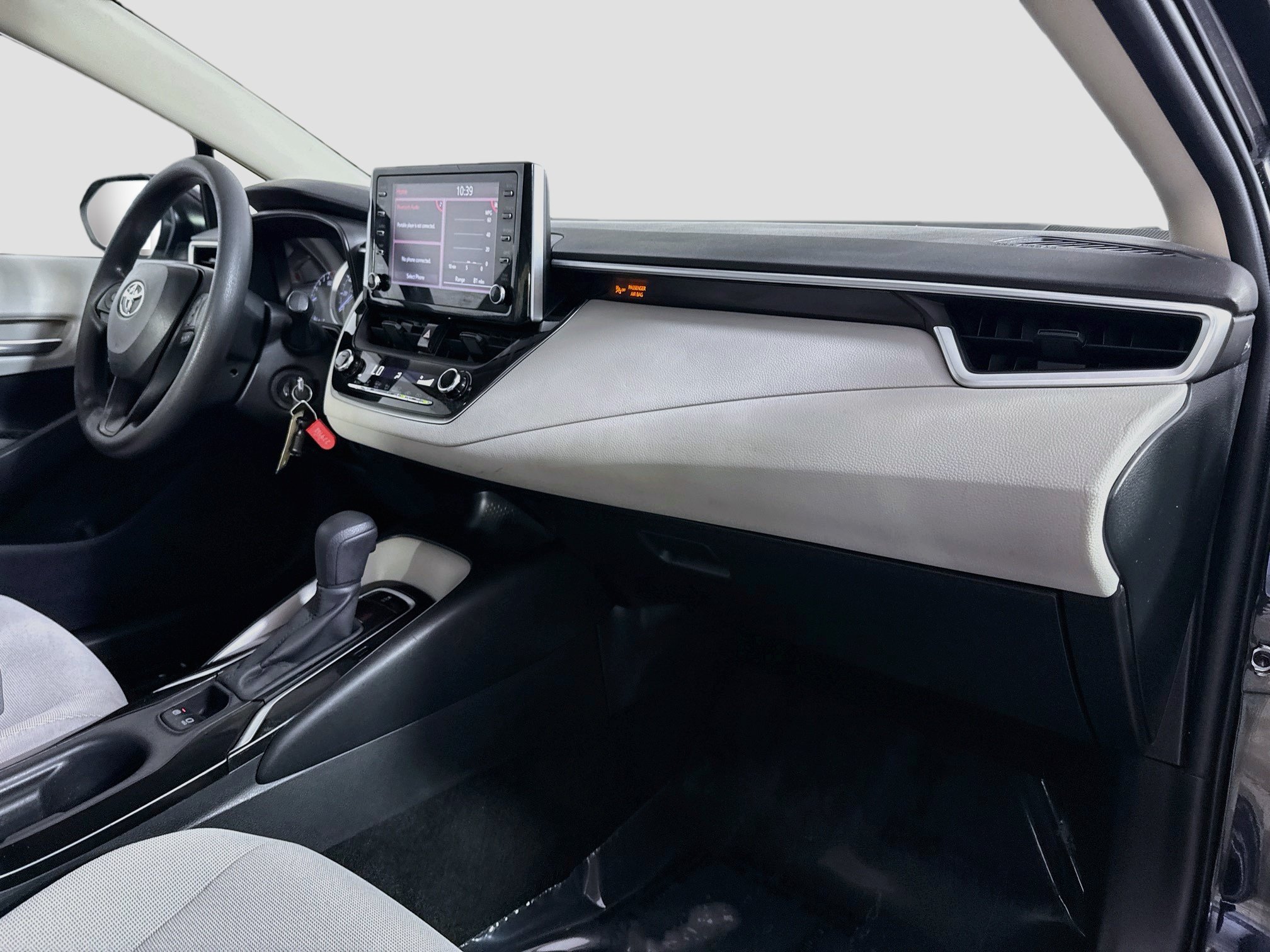 Used 2020 Toyota Corolla LE FWD image 30