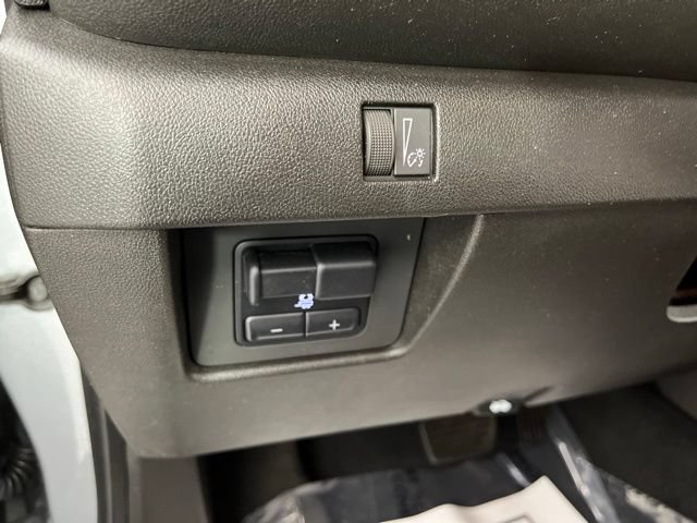 Used 2023 Chevrolet Colorado Trail Boss w/ Technology Package AWD/4WD image 32