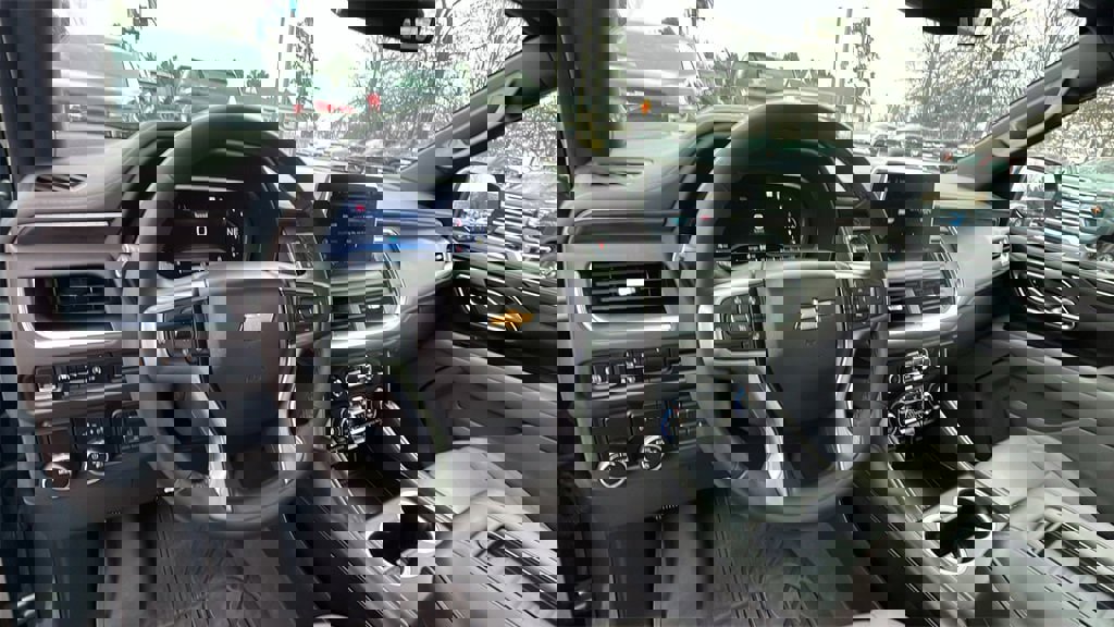 Certified 2023 Chevrolet Suburban LT w/ Luxury Package image 25