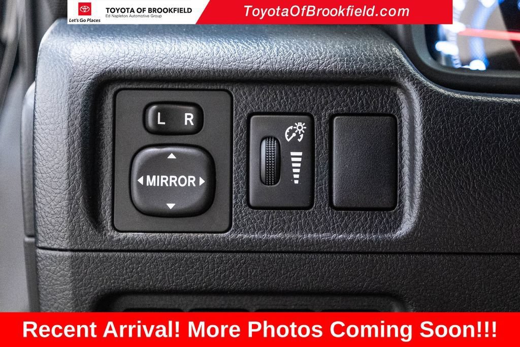 Used 2018 Toyota 4Runner TRD Off-Road Premium AWD/4WD image 21