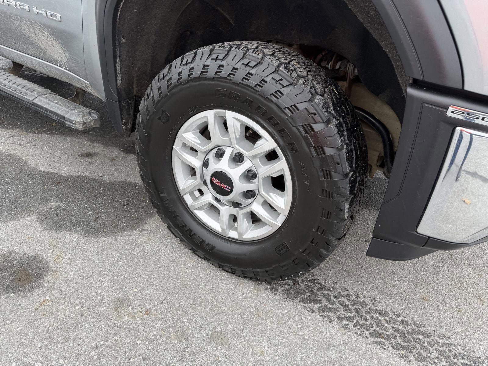 Certified 2024 GMC Sierra 2500 Pro w/ Convenience Package image 9