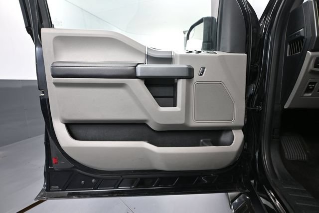 Used 2019 Ford F150 XLT w/ Equipment Group 302A Luxury AWD/4WD image 13