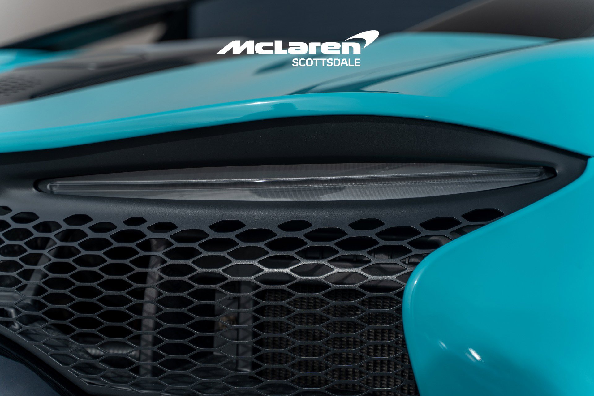 Used 2025 McLaren Artura image 19