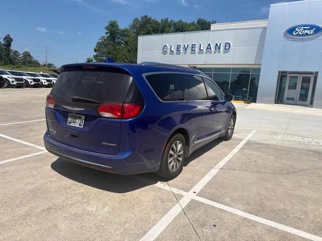 Used 2020 Chrysler Pacifica Limited FWD image 29