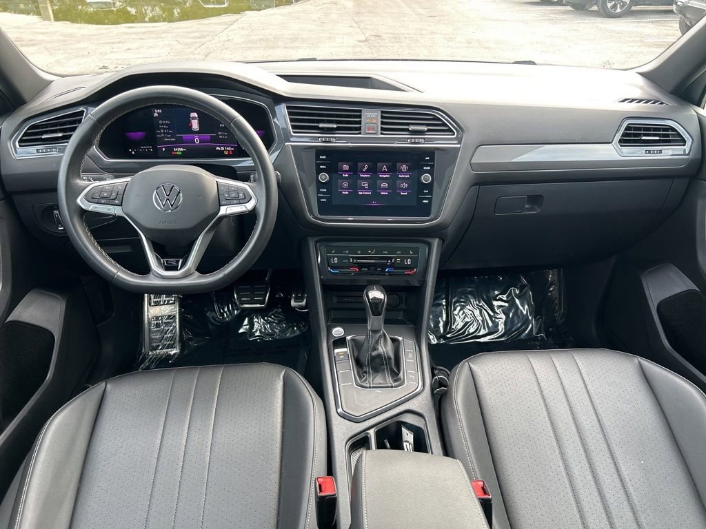 Used 2023 Volkswagen Tiguan SE R-Line image 37