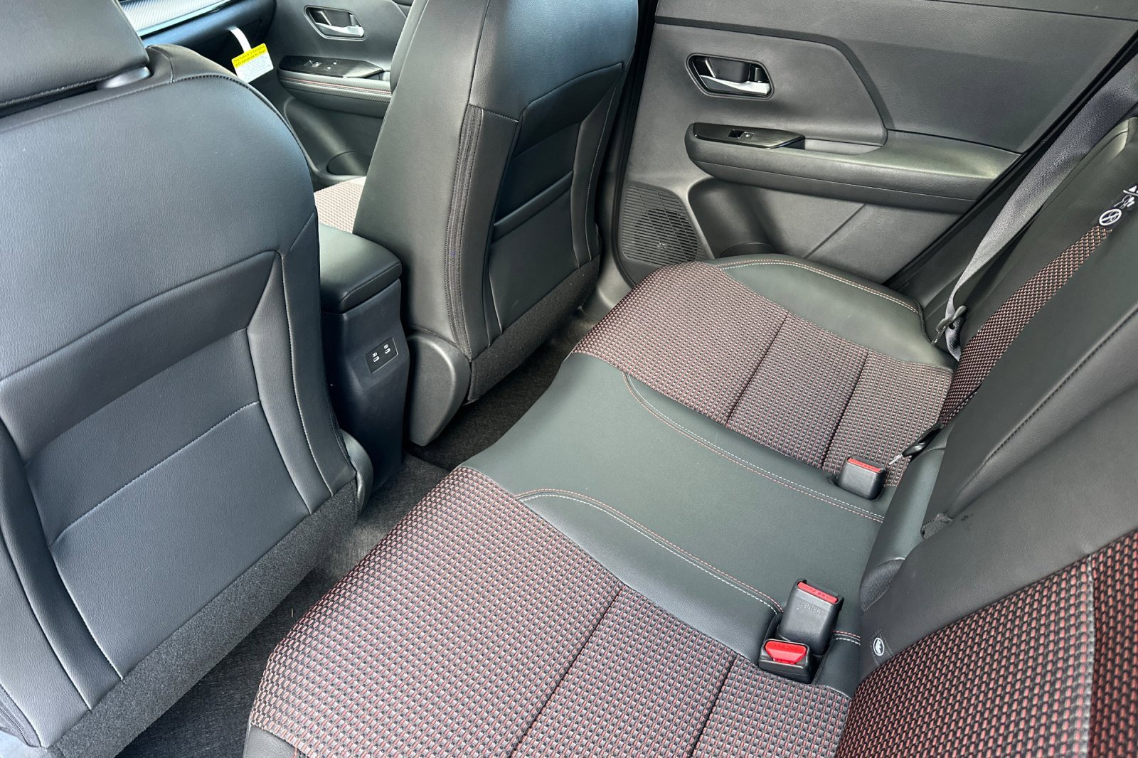 New 2026 Nissan Kicks SR w/ Cold Weather Package image 9