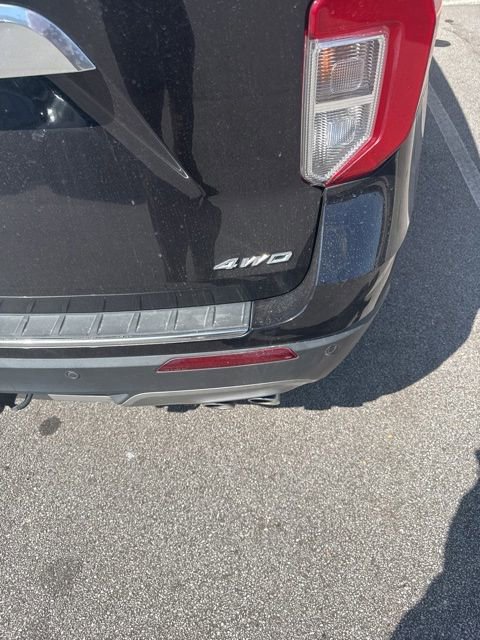 Used 2023 Ford Explorer Platinum w/ Technology Package AWD/4WD image 8