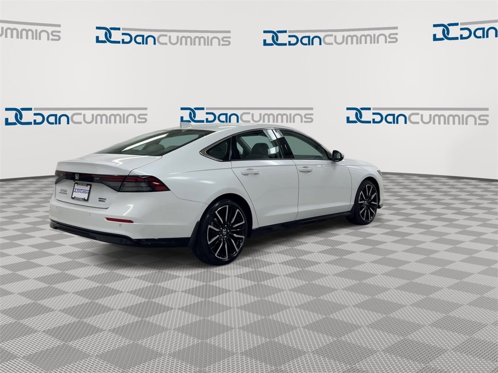 Used 2023 Honda Accord Touring image 8