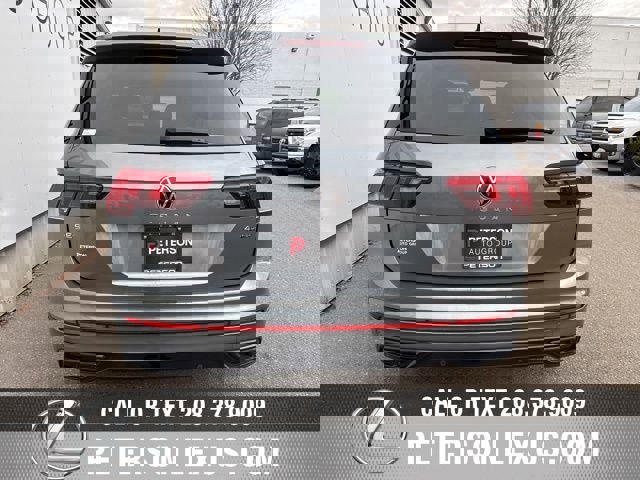 Used 2022 Volkswagen Tiguan SE R-Line image 4