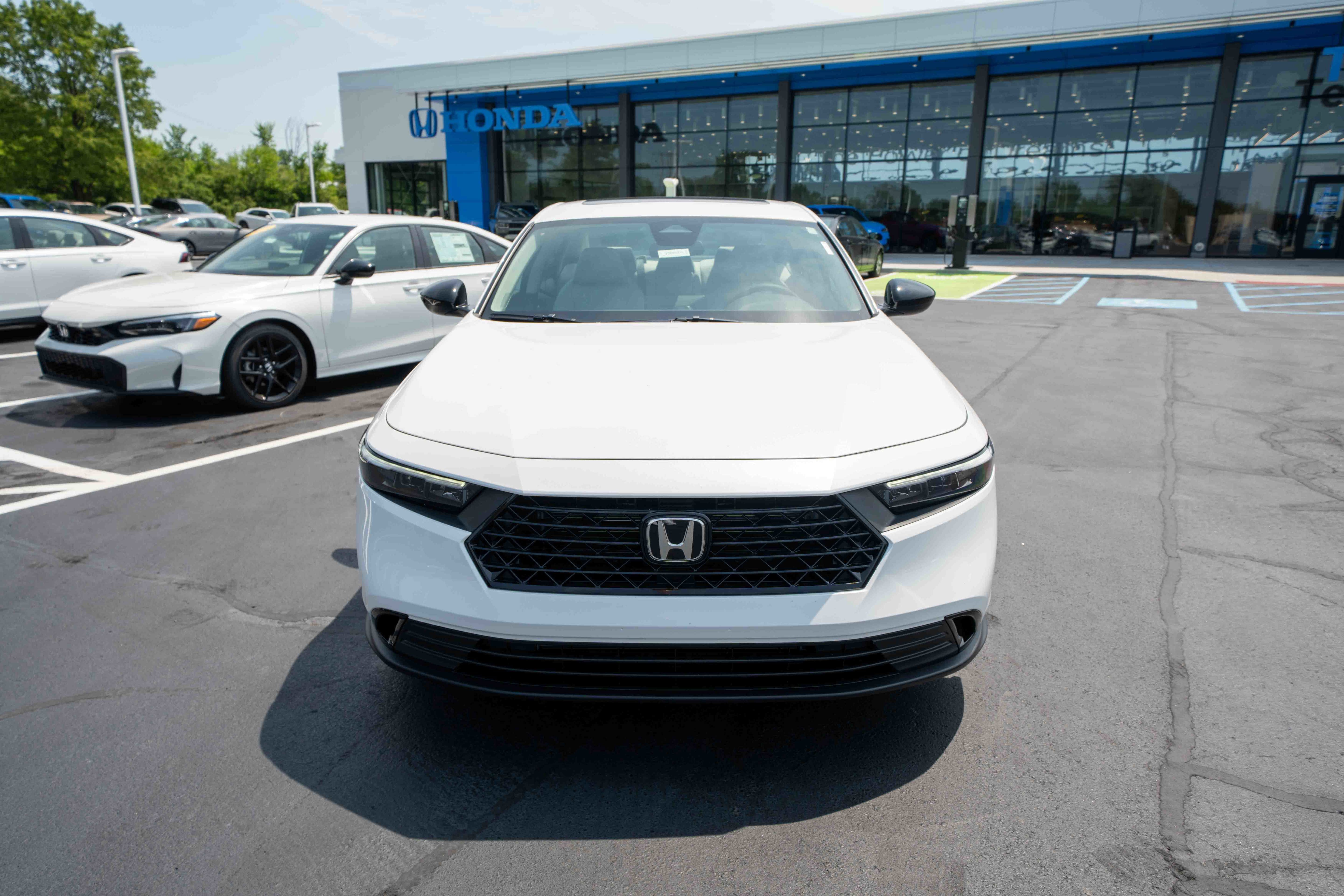 New 2025 Honda Accord SE image 2