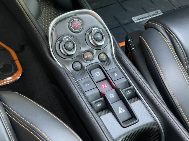 Used 2019 McLaren 570S Spider RWD image 35