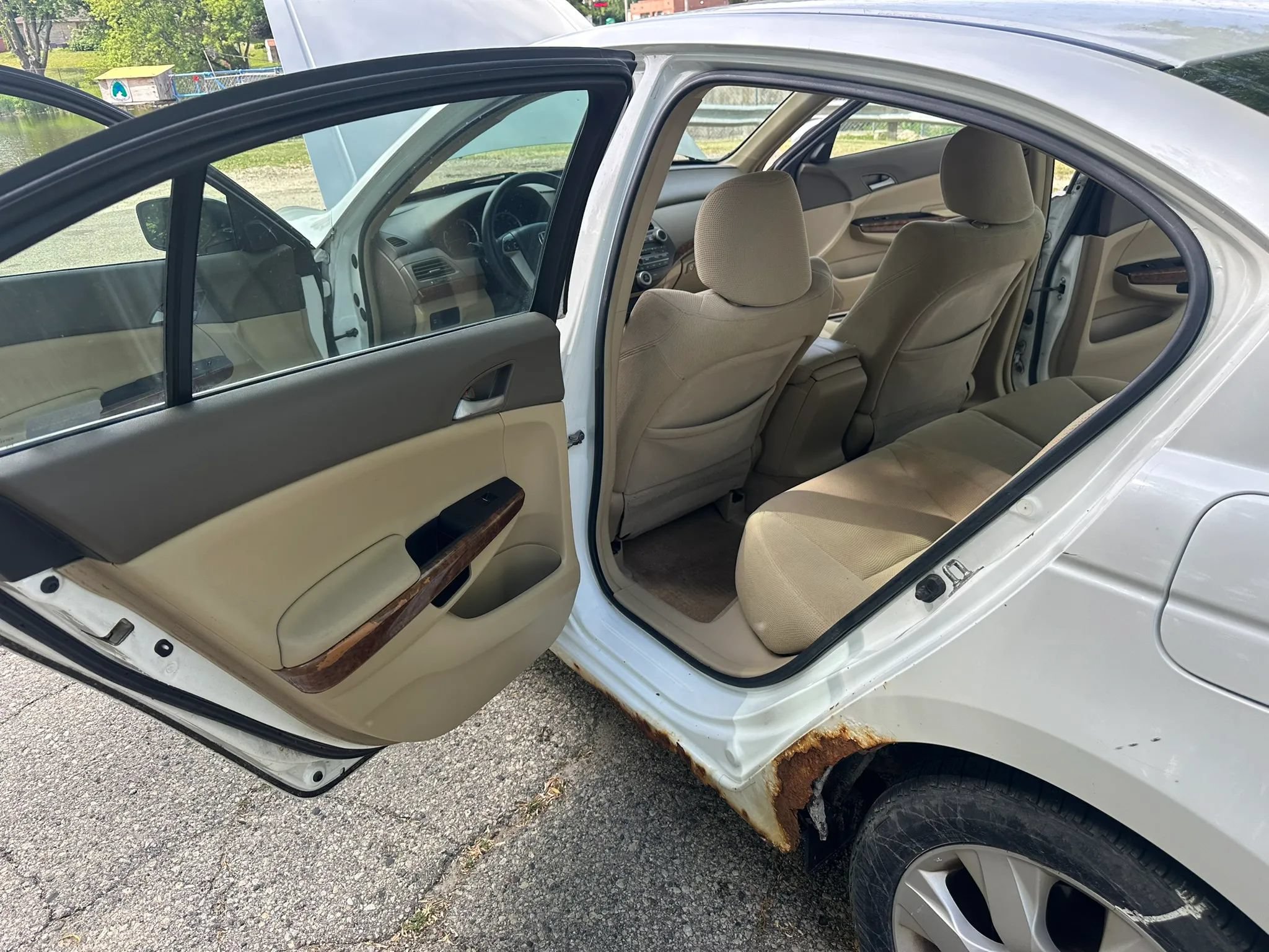 Used 2009 Honda Accord EX image 10