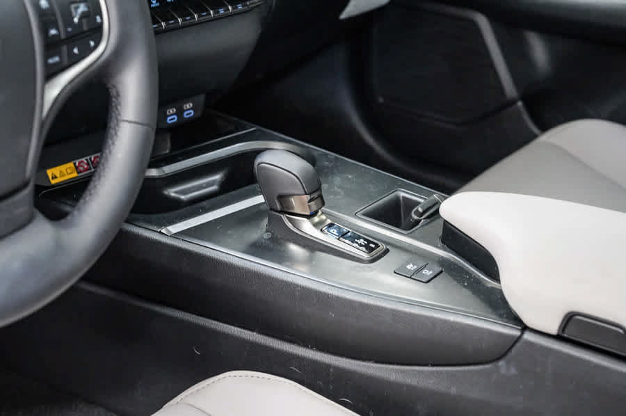 Used 2025 Lexus UX 300h FWD w/ Accessory Package (Z1) image 23