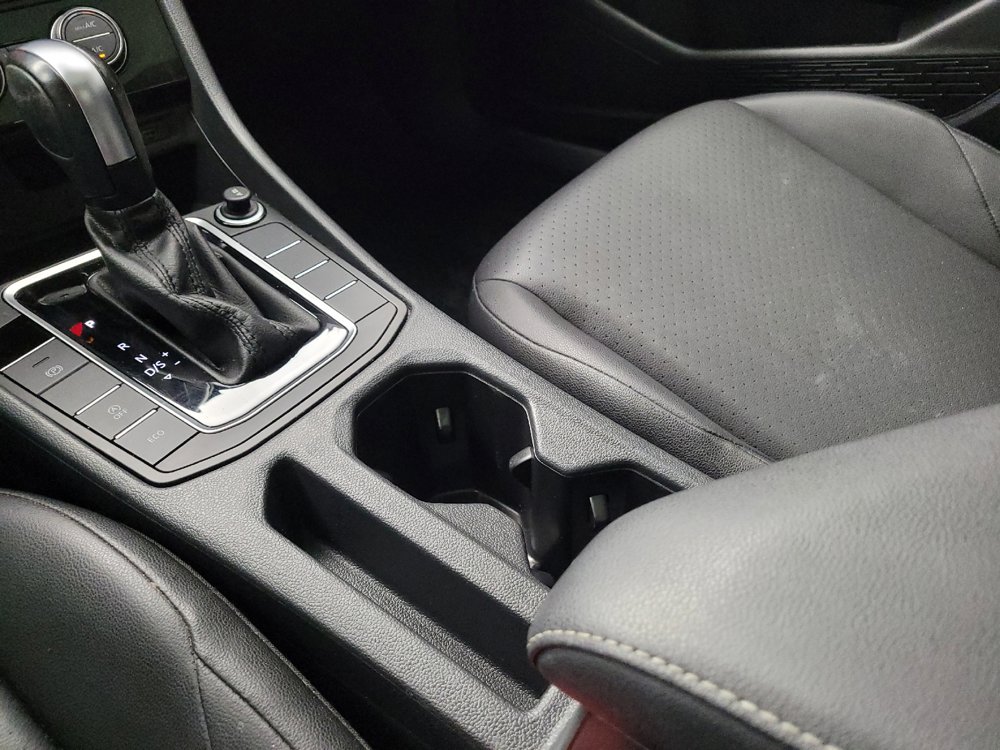 Used 2020 Volkswagen Jetta SE FWD image 26