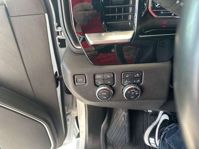 Used 2024 GMC Sierra 2500 SLT w/ SLT Convenience Package image 15