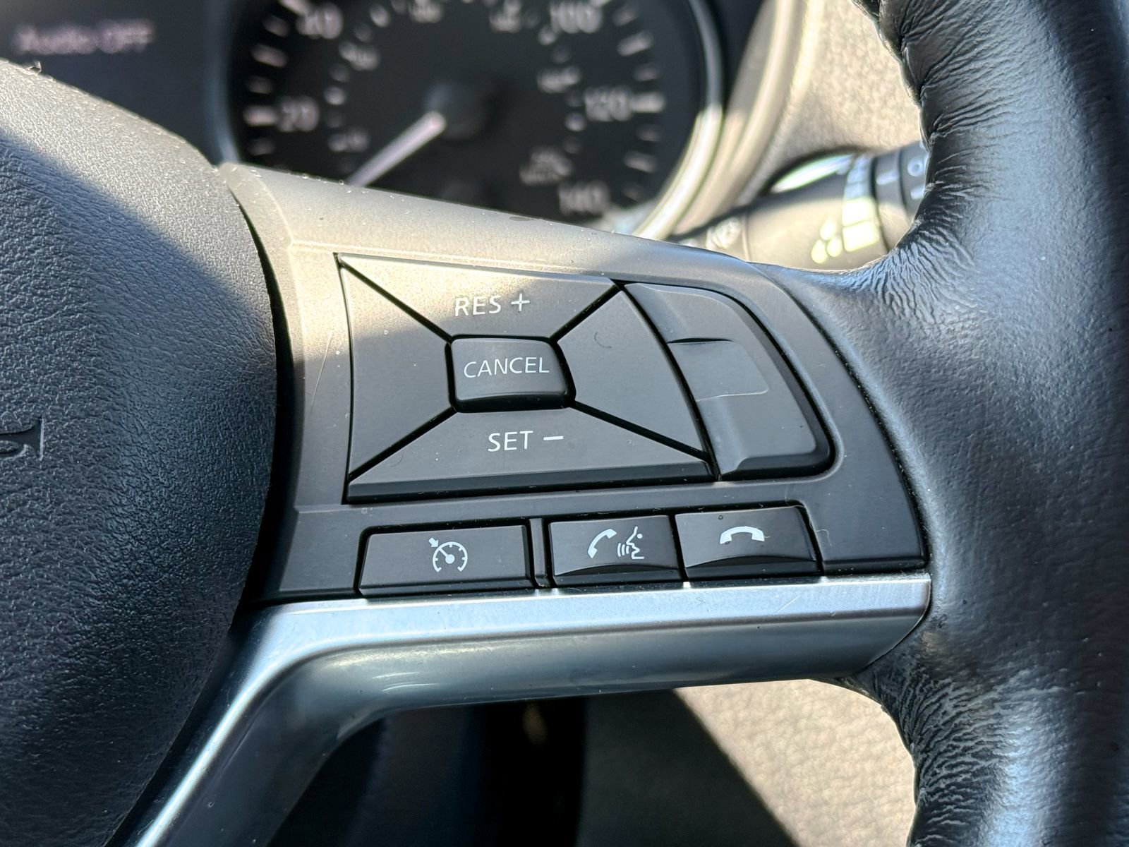 Used 2017 Nissan Rogue Sport SV w/ SV Premium Package AWD/4WD image 29