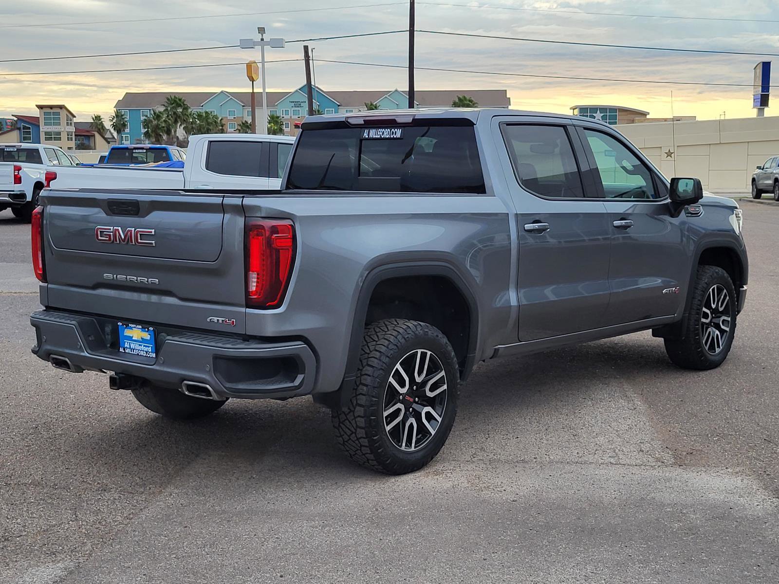 Used 2021 GMC Sierra 1500 AT4 w/ AT4 Preferred Package image 5