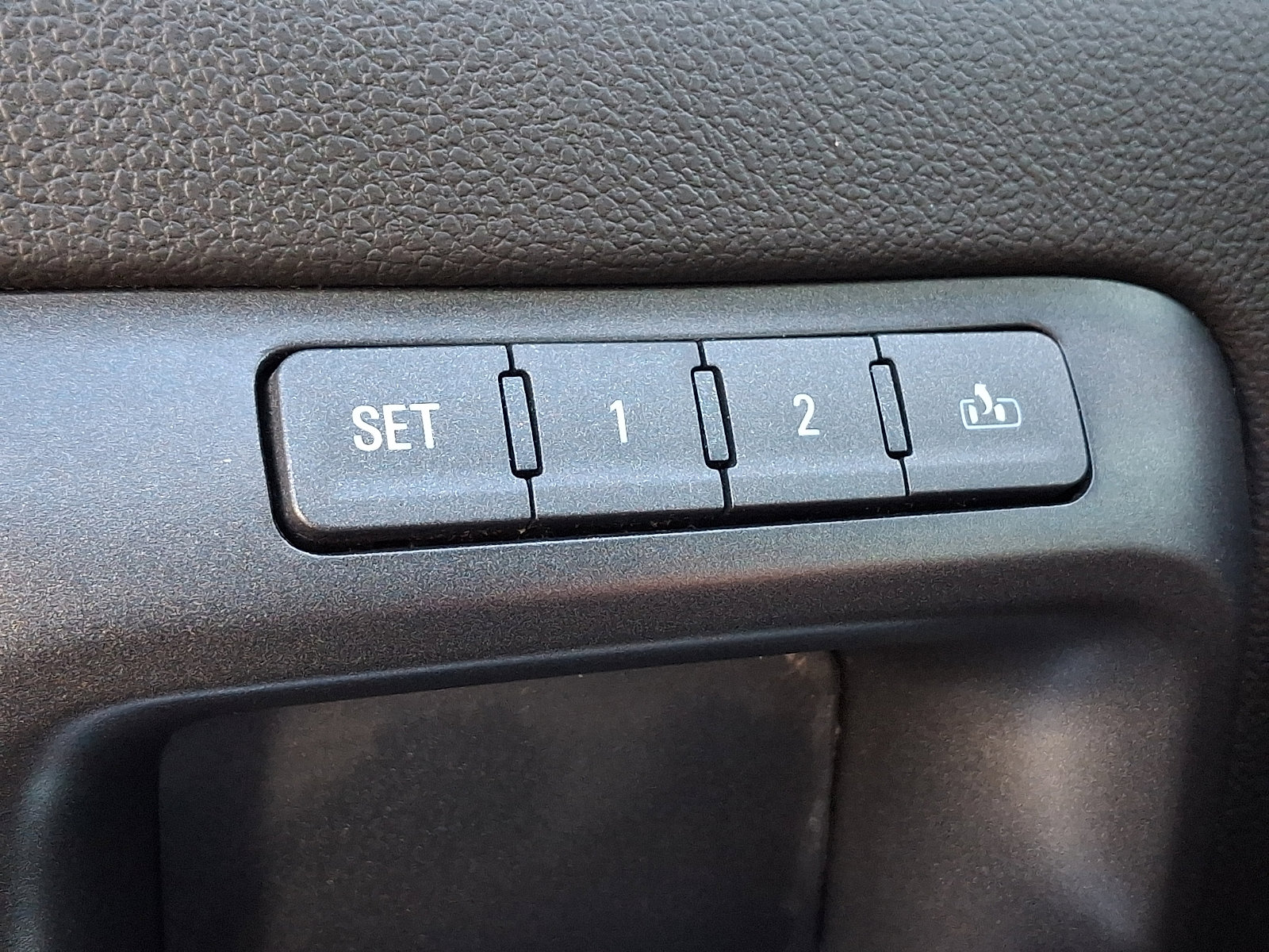 Used 2018 GMC Sierra 1500 Denali image 25