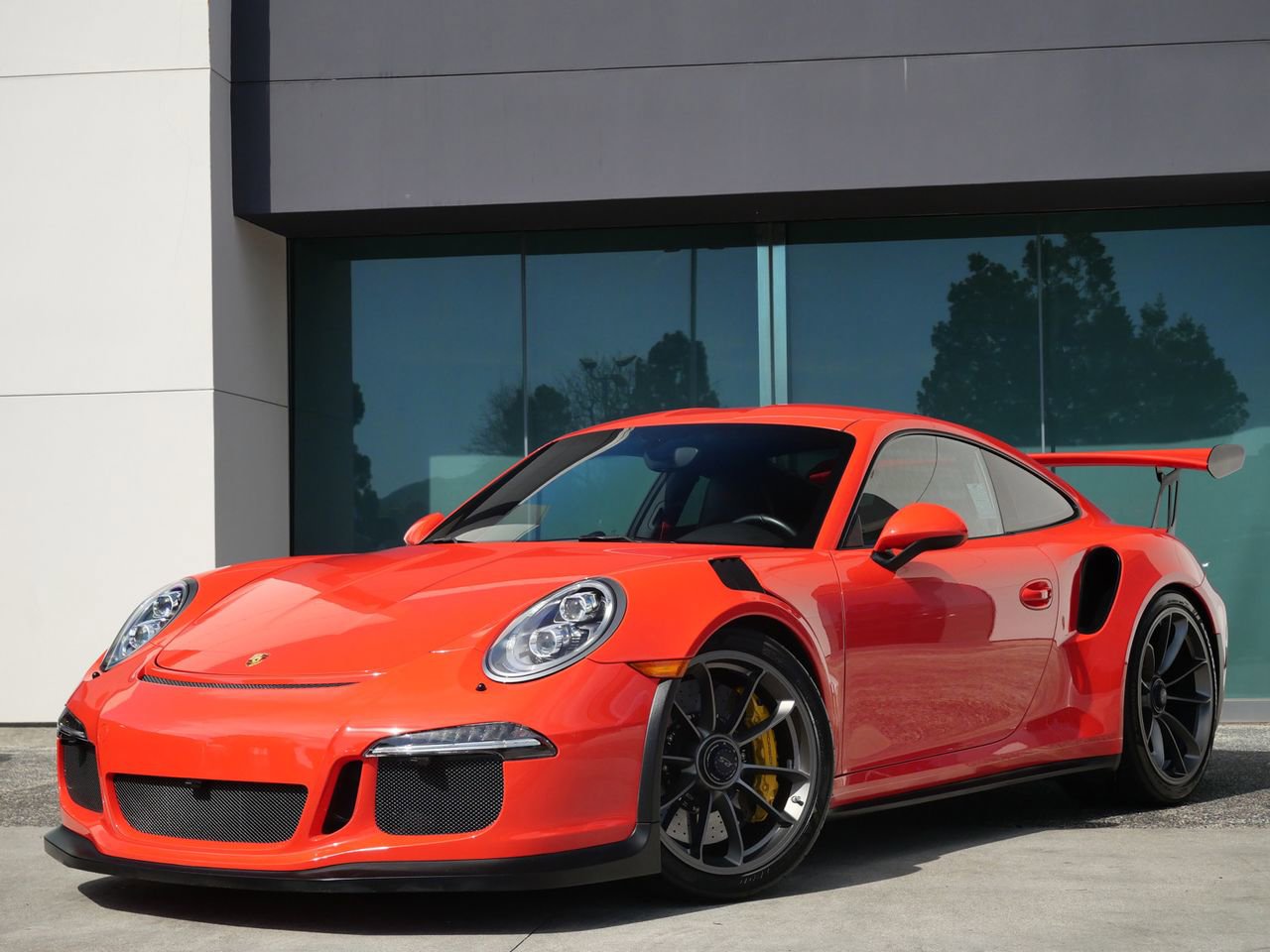 Used 2016 Porsche 911 GT3 RS image 3