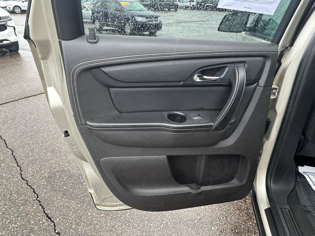 Used 2014 GMC Acadia SLE FWD image 14