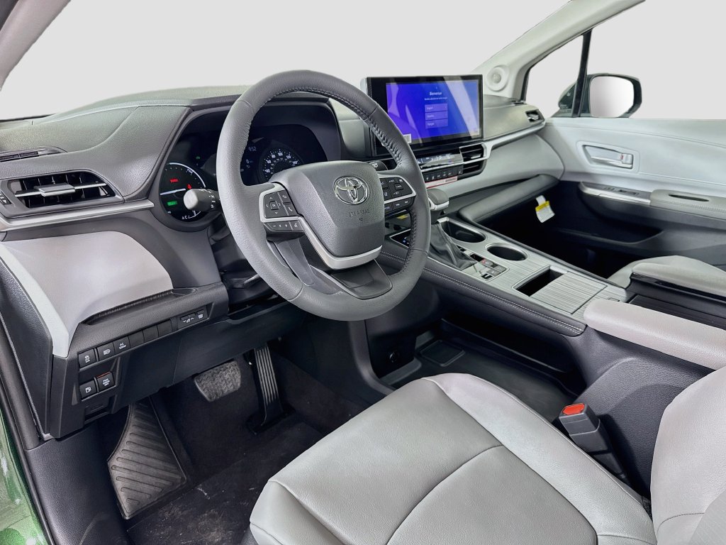 New 2026 Toyota Sienna XLE AWD/4WD image 19