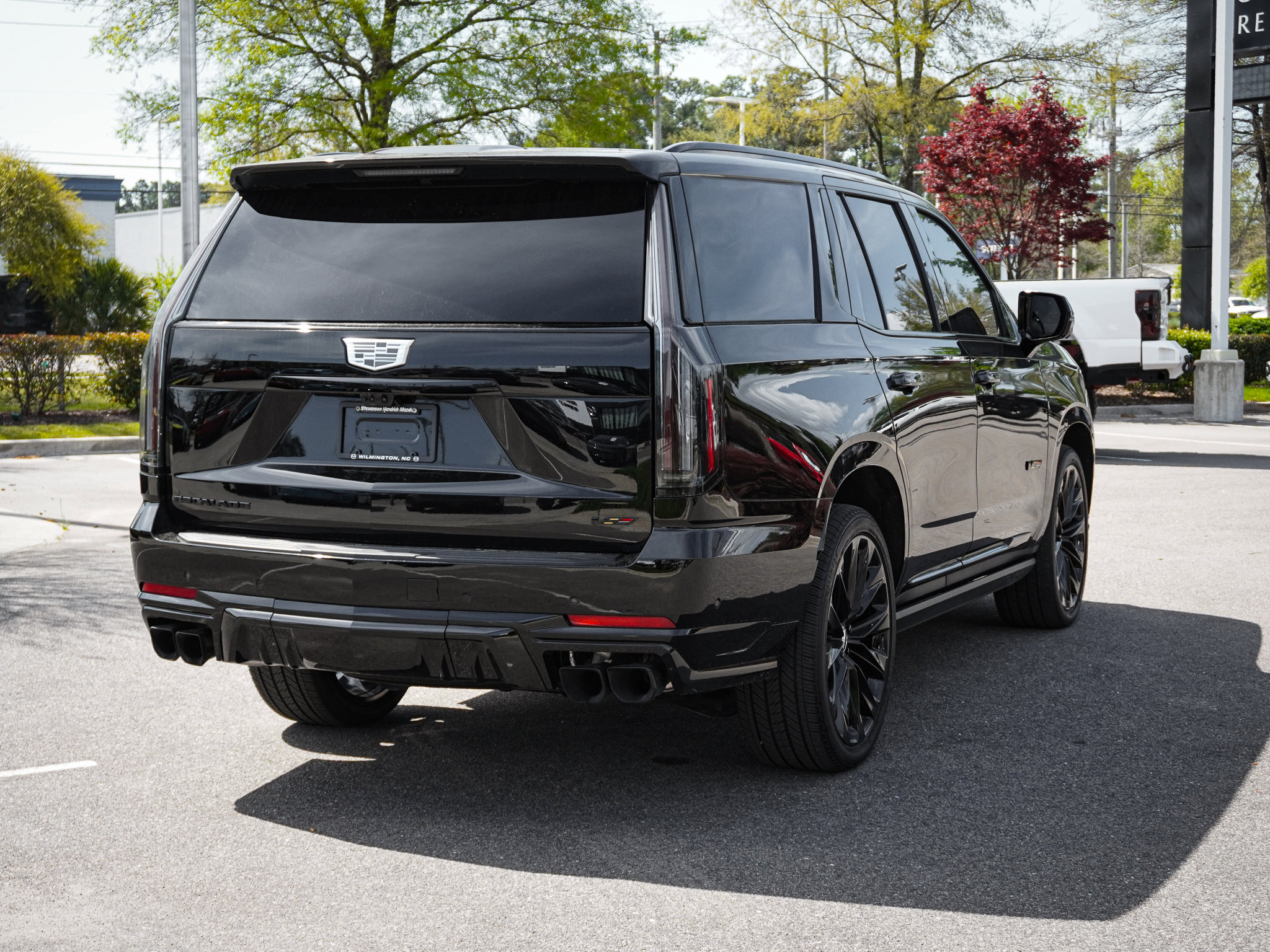 Used 2026 Cadillac Escalade V w/ LPO, ONYX Package AWD/4WD image 10