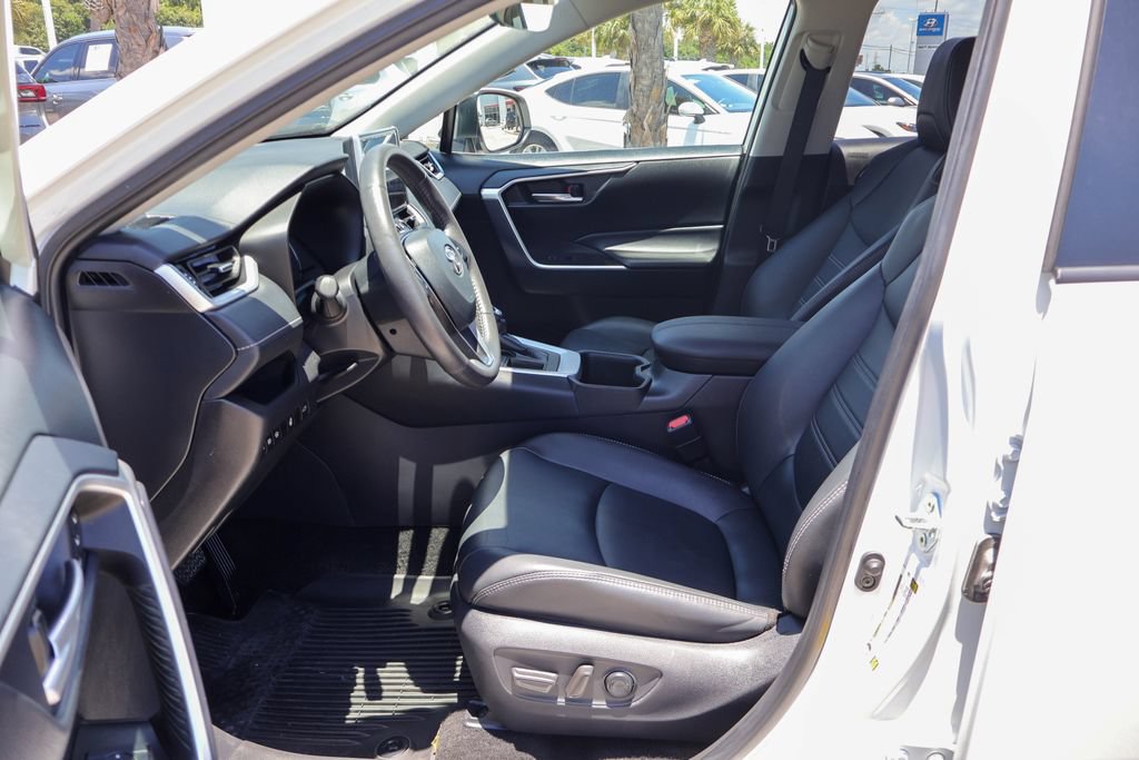 Used 2025 Toyota RAV4 XLE Premium w/ Weather Package FWD image 8