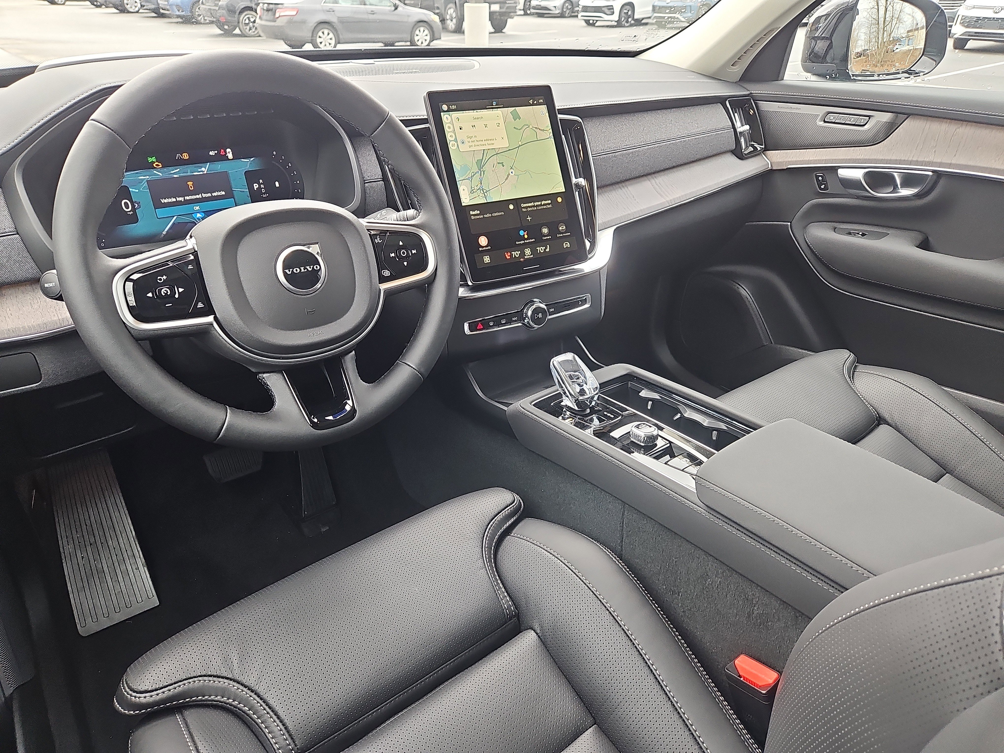 New 2026 Volvo XC90 B6 Ultra w/ Protection Package Premier image 3