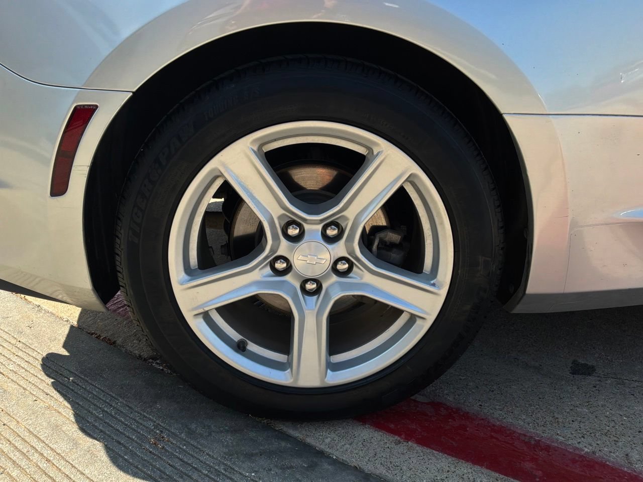 Used 2019 Chevrolet Camaro LT RWD image 15