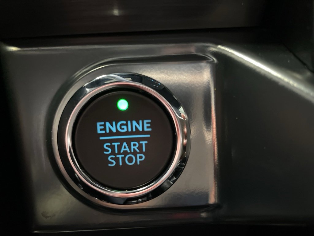 Used 2023 Ford F150 Lariat w/ Equipment Group 502A High image 42