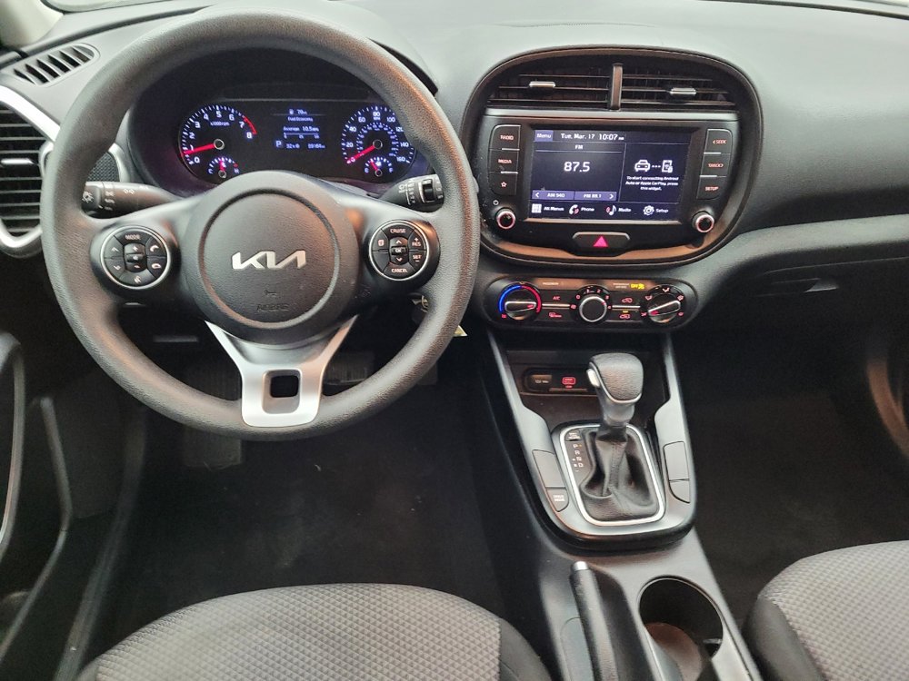 Used 2022 Kia Soul LX image 22