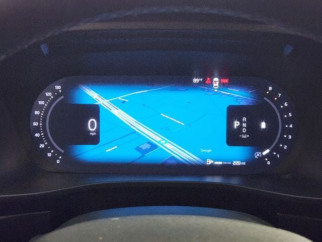 Certified 2026 Volvo XC40 B5 Plus AWD/4WD image 16
