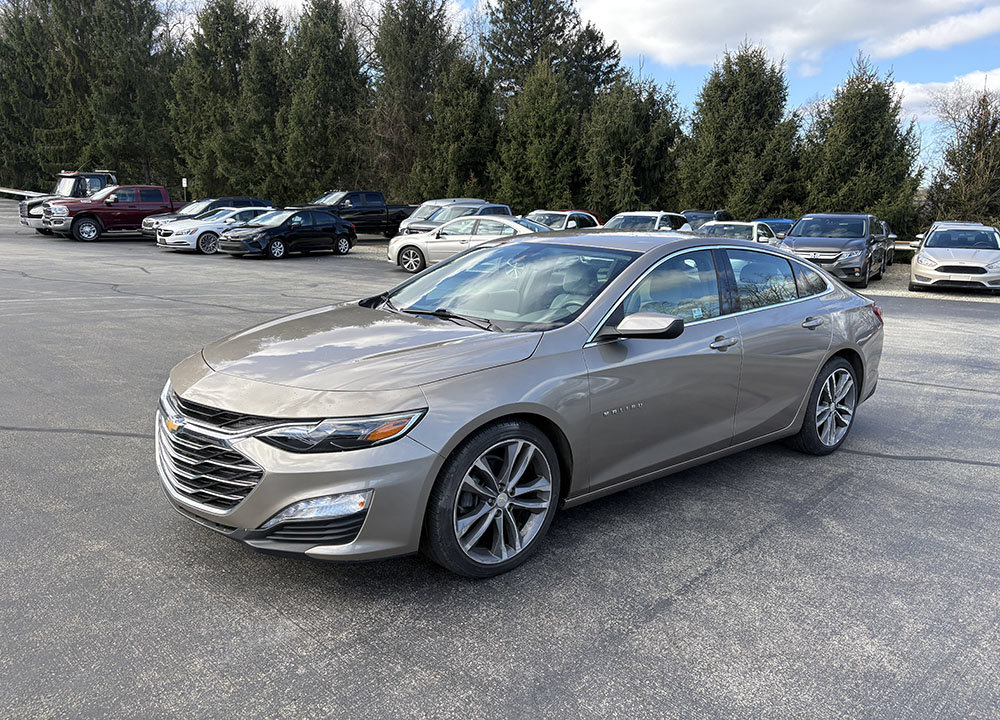 Used 2022 Chevrolet Malibu LT FWD image 1