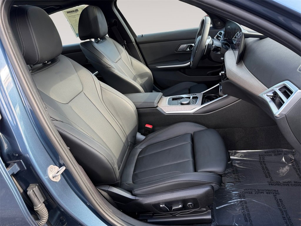 Certified 2025 BMW 330i xDrive Sedan w/ Premium Package image 15