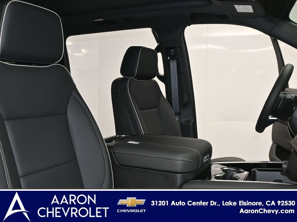 New 2026 Chevrolet Suburban Premier w/ Sun And Tow Package image 21