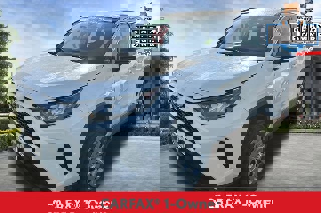 Certified 2021 Toyota RAV4 LE image 2