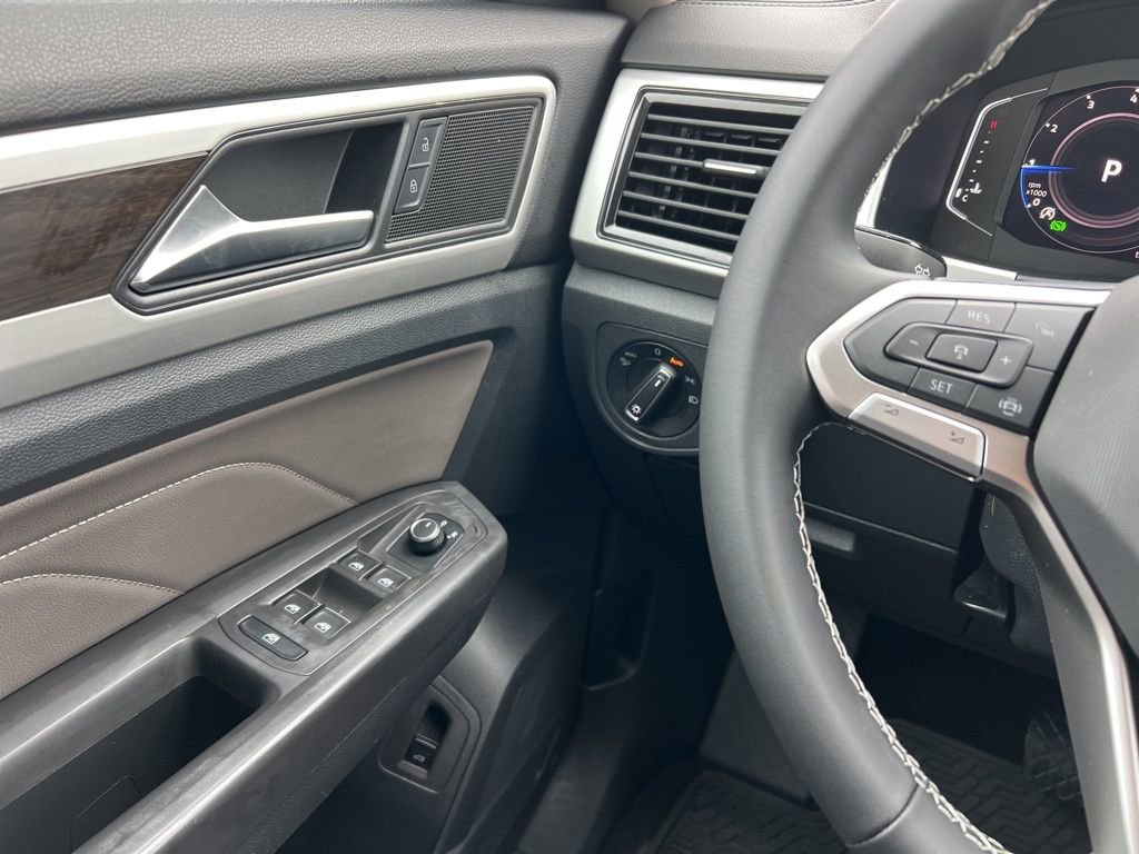 Used 2022 Volkswagen Atlas SE image 19