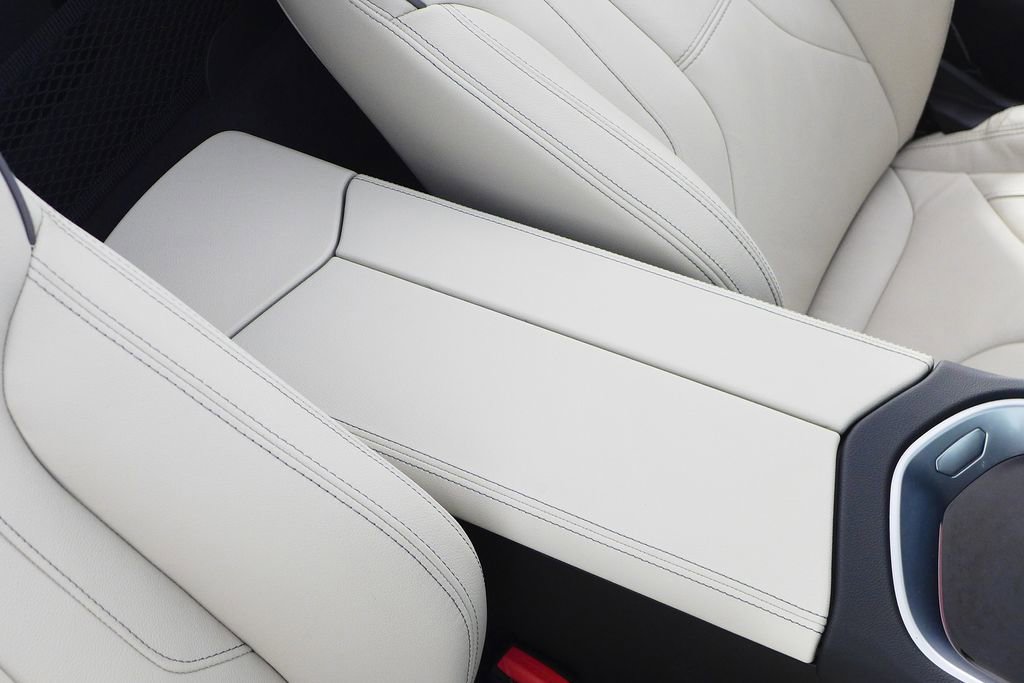 Used 2025 BMW Z4 M40i w/ Premium Package image 21