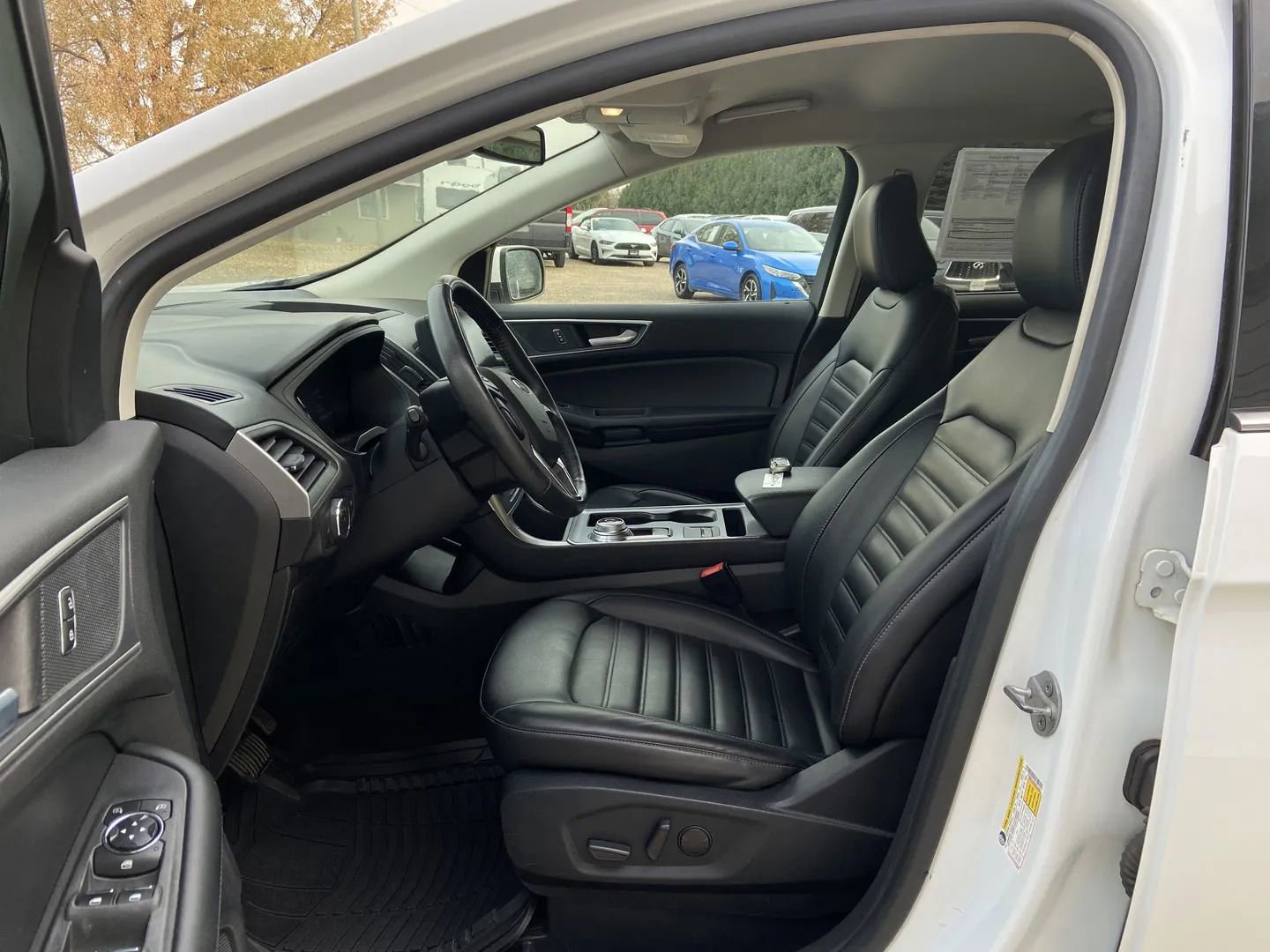 Used 2022 Ford Edge SEL AWD/4WD image 11