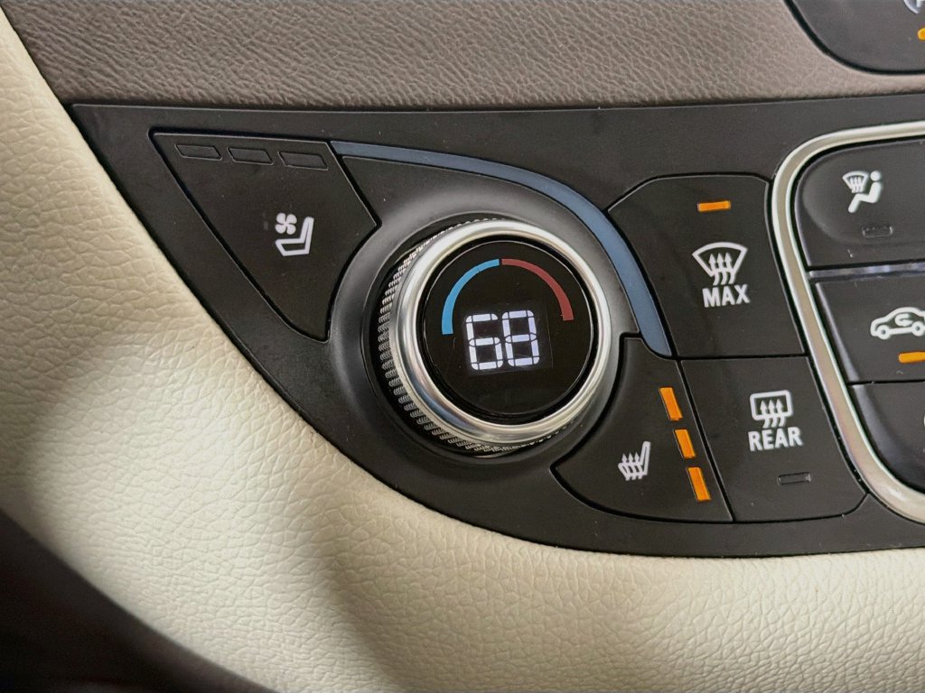 Used 2024 Chevrolet Malibu LT FWD image 21