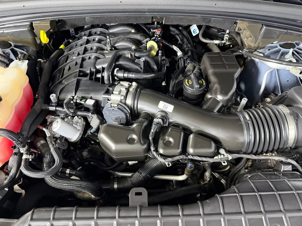 Certified 2025 Jeep Grand Cherokee L Laredo RWD image 21