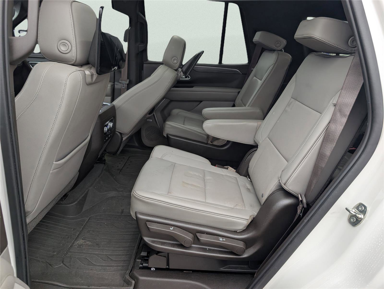 Used 2021 GMC Yukon SLT w/ SLT Luxury Plus Package image 17