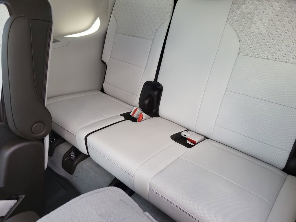 New 2026 GMC Acadia Denali w/ Super Cruise Package image 26