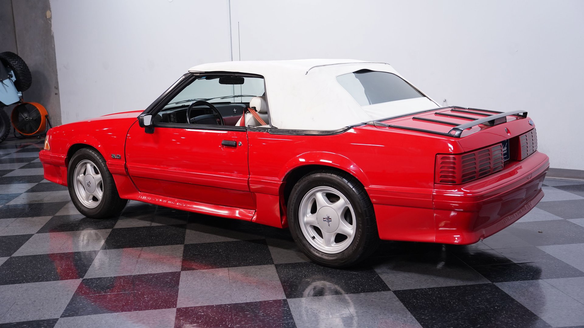 Used 1990 Ford Mustang GT image 7