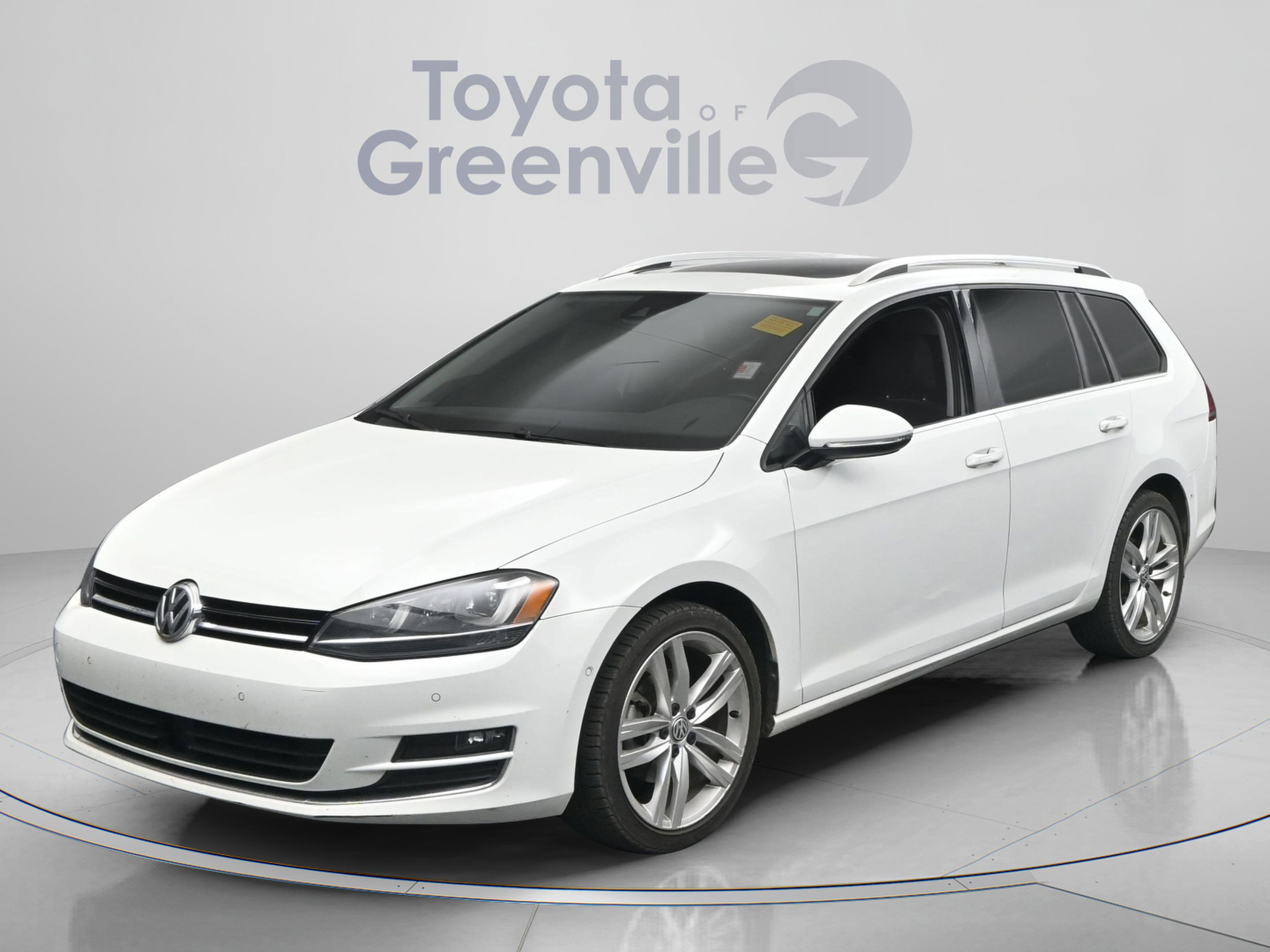 Used 2016 Volkswagen Golf SEL w/ Lighting Package (SEL) FWD image 1