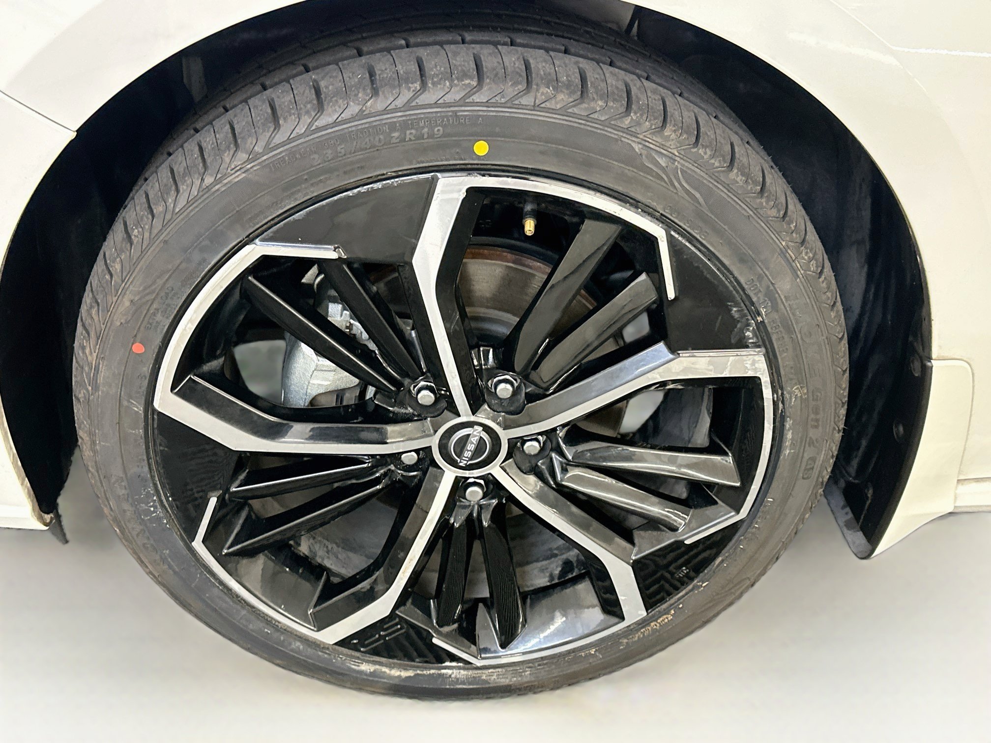 Used 2023 Nissan Altima 2.5 SR FWD image 11