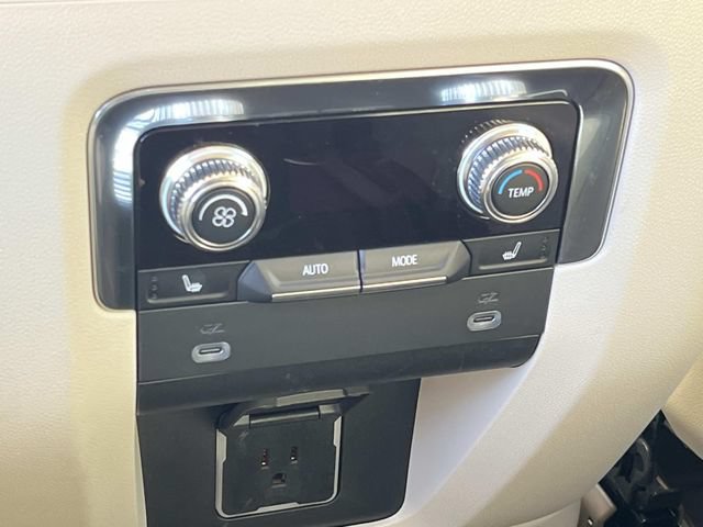 Used 2022 GMC Yukon Denali AWD/4WD image 18