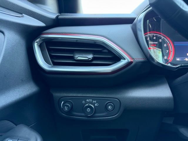 Used 2021 Chevrolet TrailBlazer RS w/ Technology Package image 18