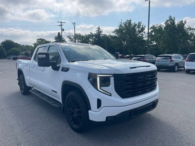 Used 2022 GMC Sierra 1500 Elevation w/ LPO, Elevation Black Package AWD/4WD image 13