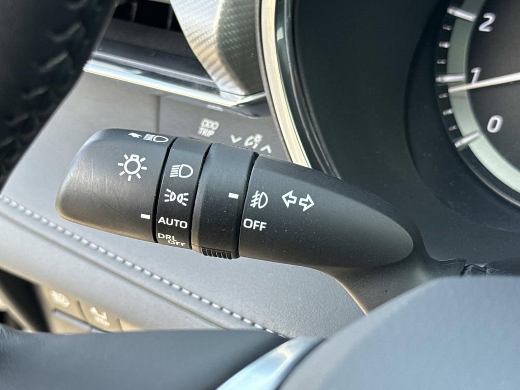 Used 2021 Toyota Highlander Platinum image 44